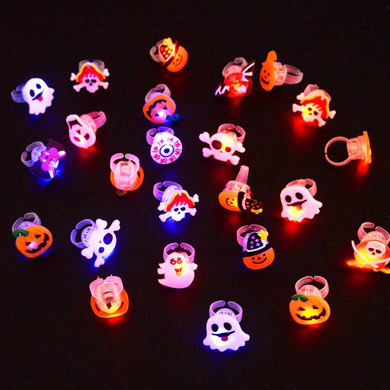 Luminous Halloween Rings & Brooches