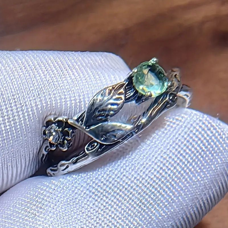 Vintage Leaf Ring