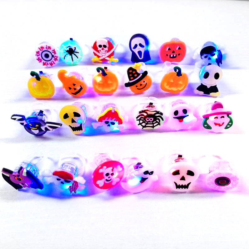 Luminous Halloween Rings & Brooches